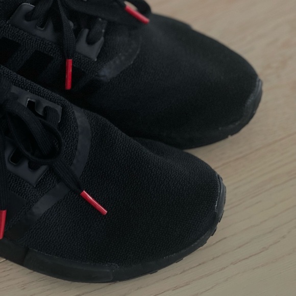 Adidas NMD R1 Black/Red Size US6.5 Womens - Picture 4 of 4